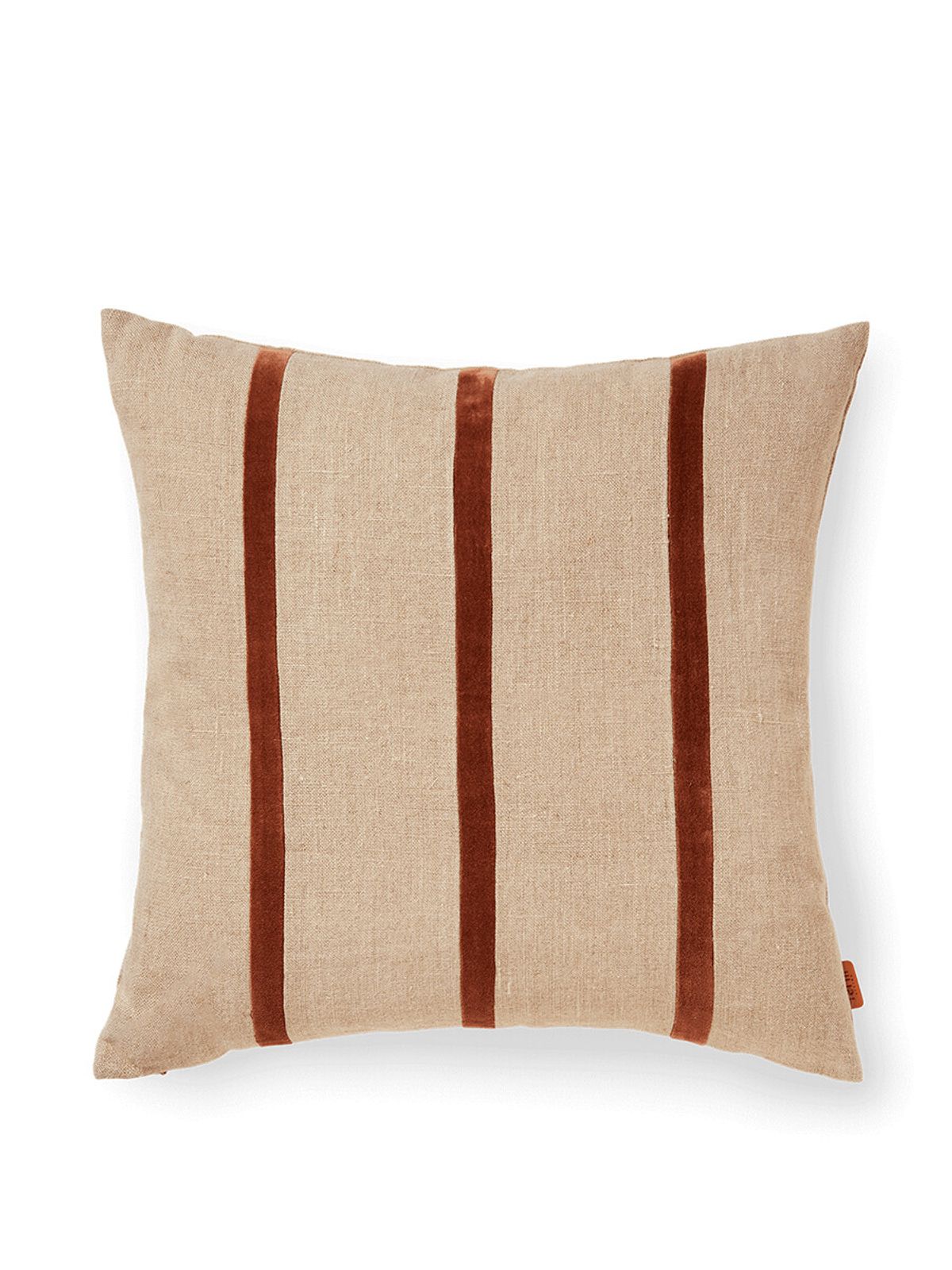 Senti Stripe Cushion fra Ferm Living (Carob Brown)