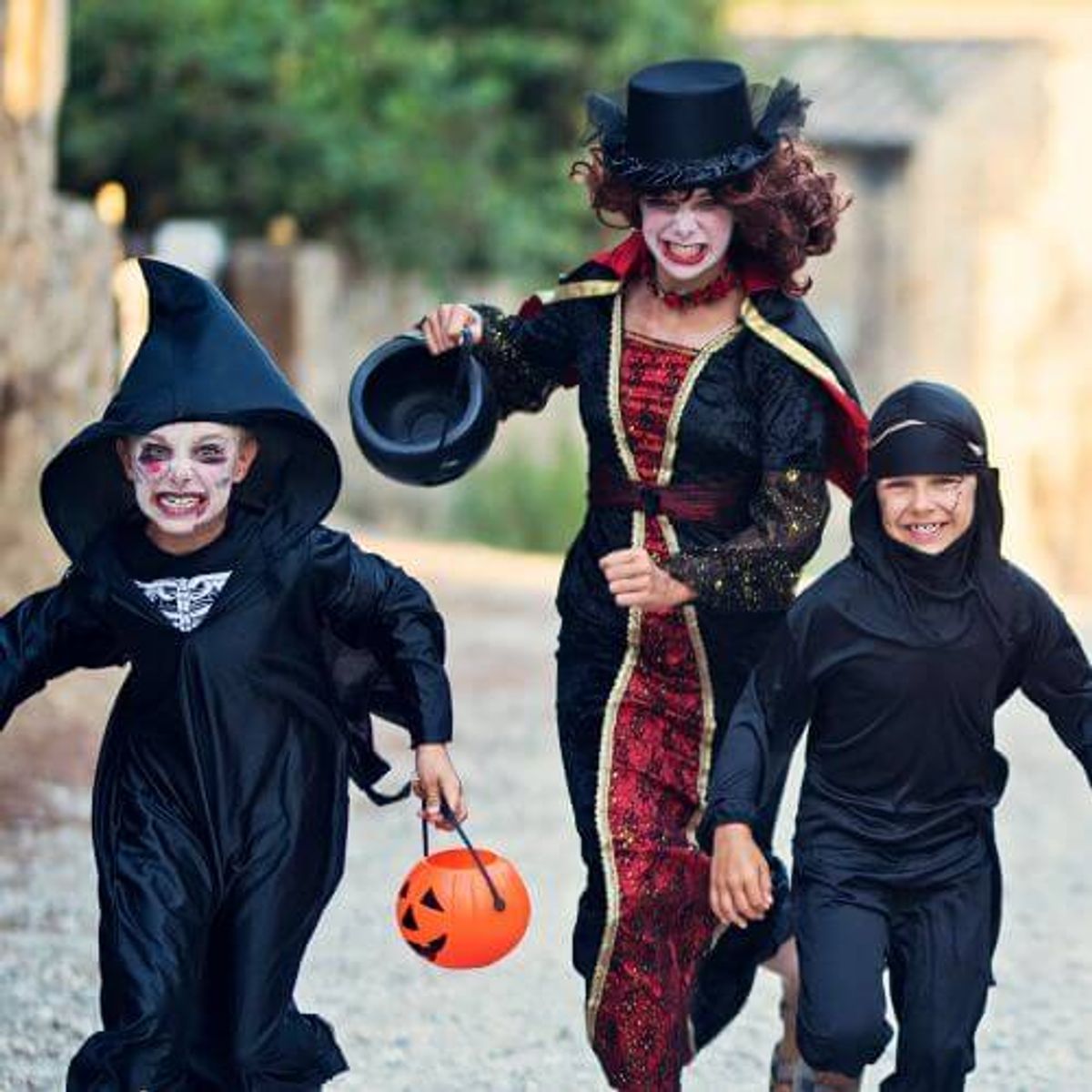 Skattejagt Halloween 7-10 år Print selv - Sæt med invitationer - Nordic Simply