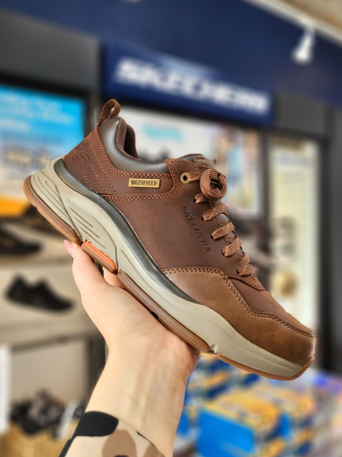 SKECHERS, Relaxed Fit: Benago - Waterproof - Dark Brown 42