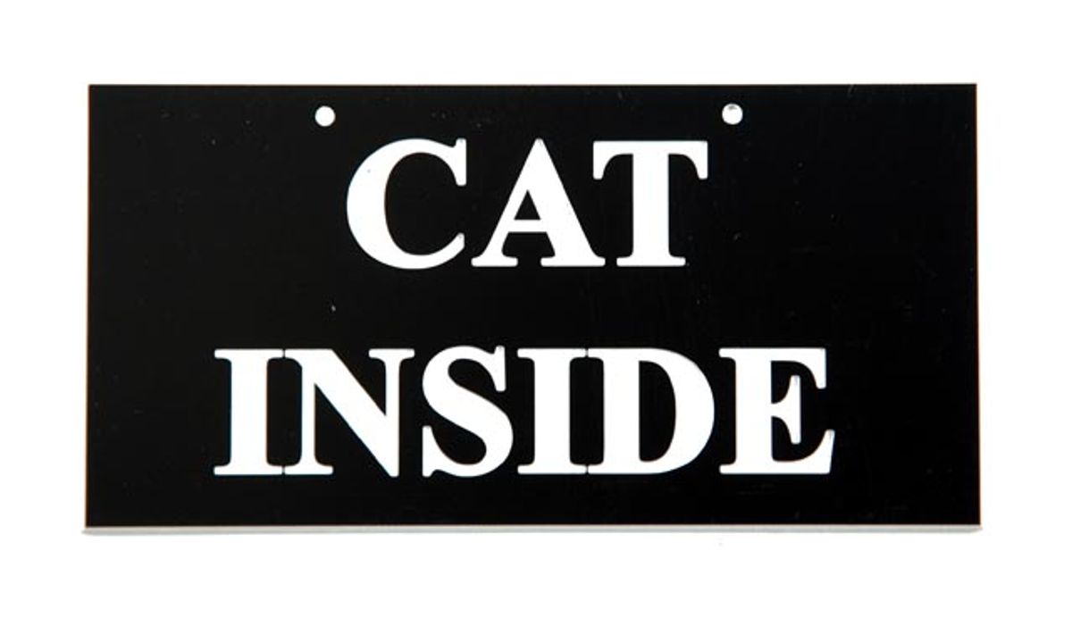 Skilt: CAT INSIDE.