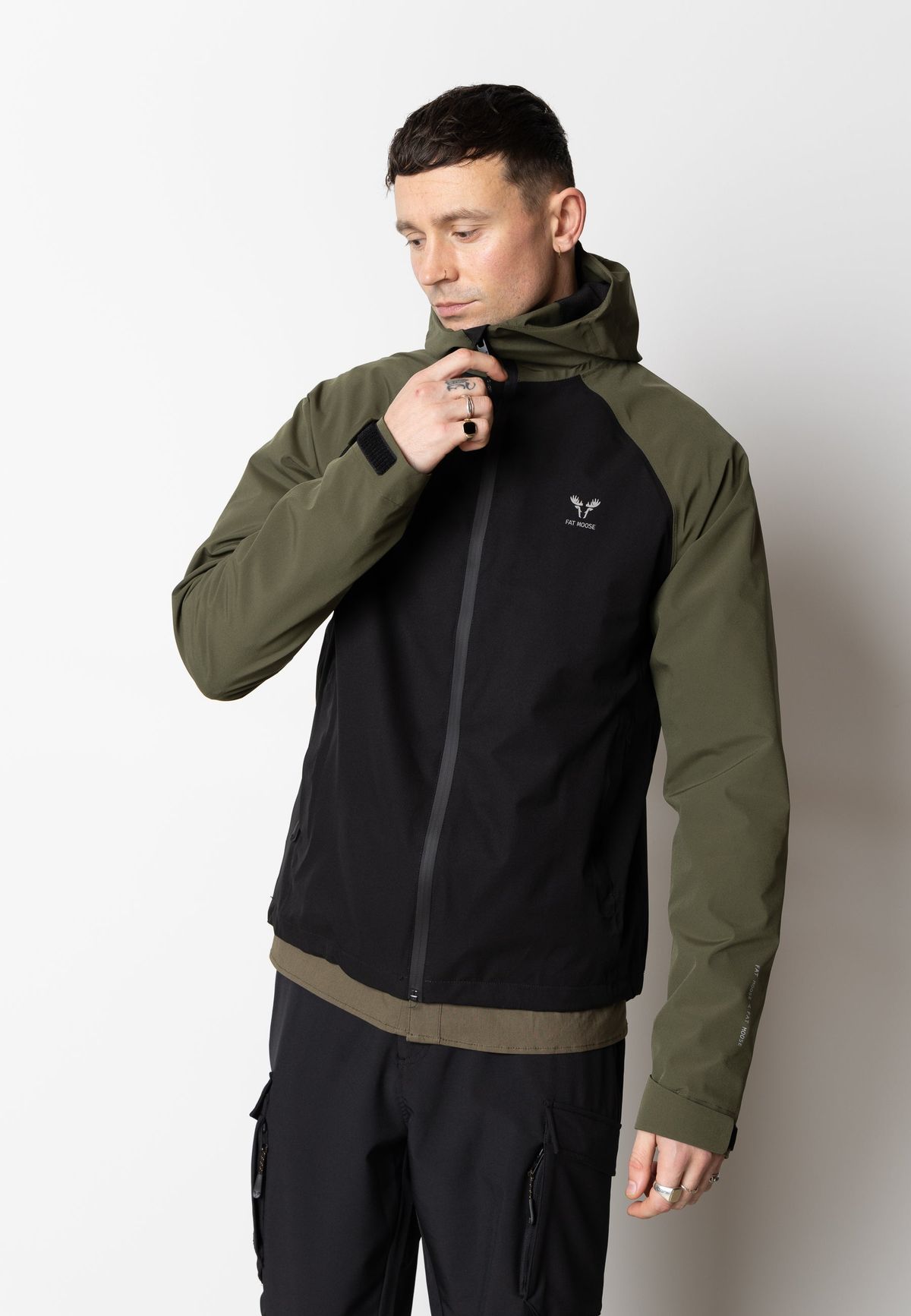 SKY SHELL JACKET - 2 COLOR - Army / Black