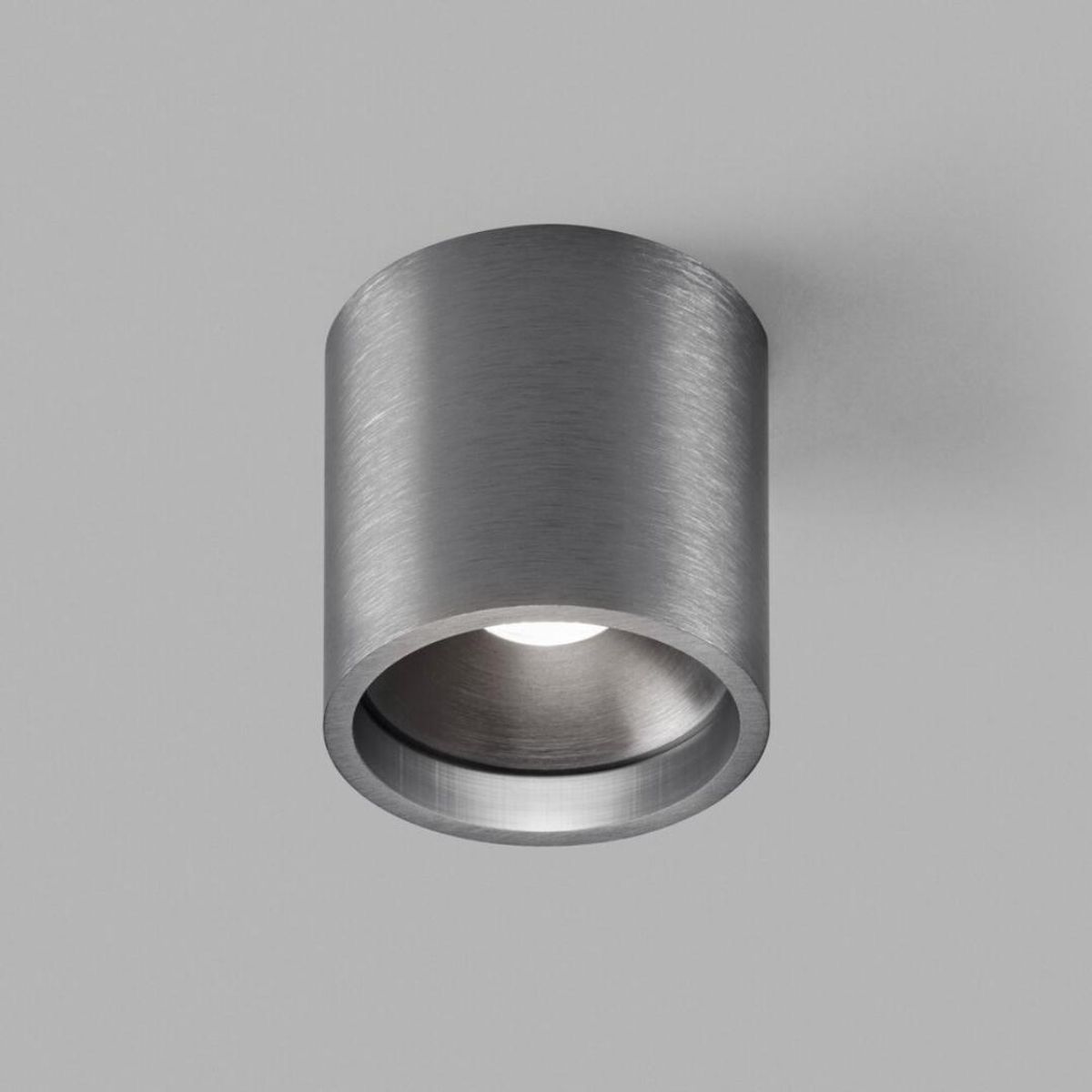 Solo 2 Round Loftlampe Titanium - 2700K - LIGHT-POINT