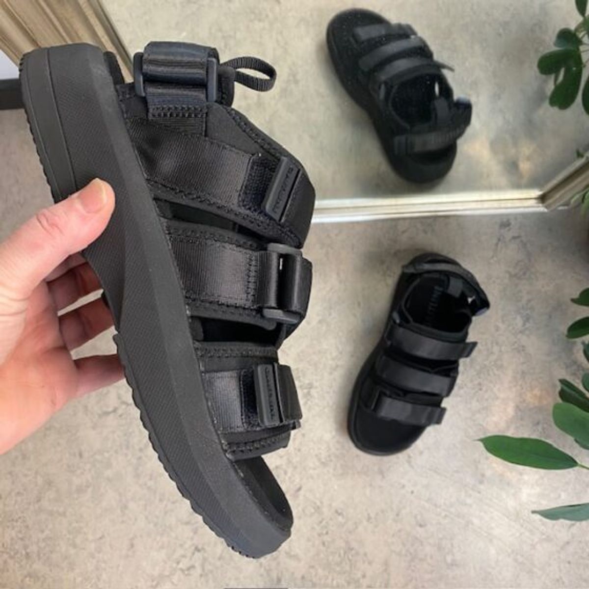 Sort sandal fra Gaitline med gængesål - 40