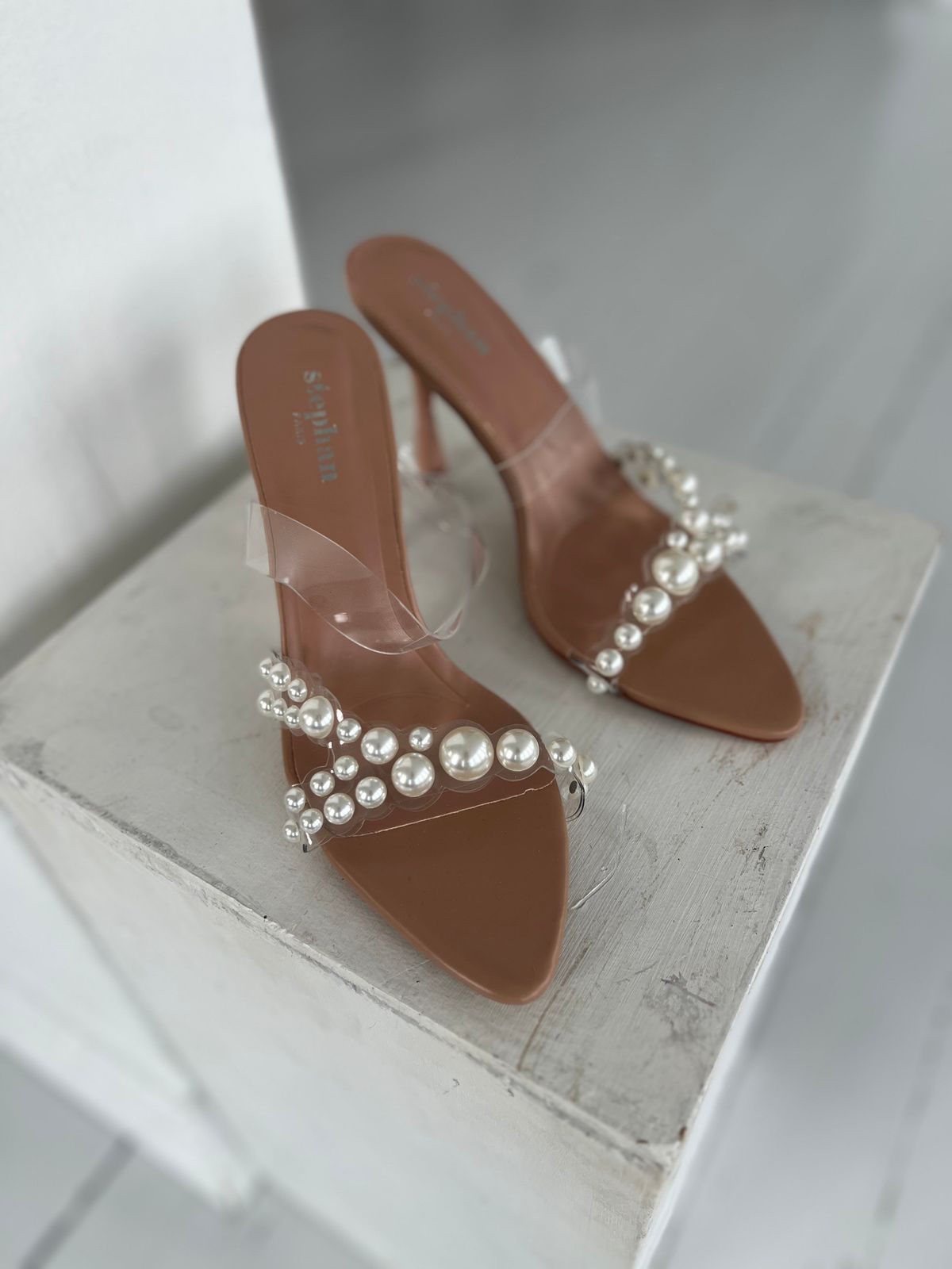 Steph beige pearl heel