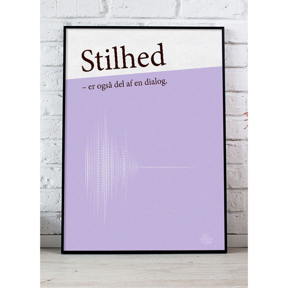 Stilhed - er også del af en dialog-plakat (lilla) - 30 x 40 cm - Kr. 219,-