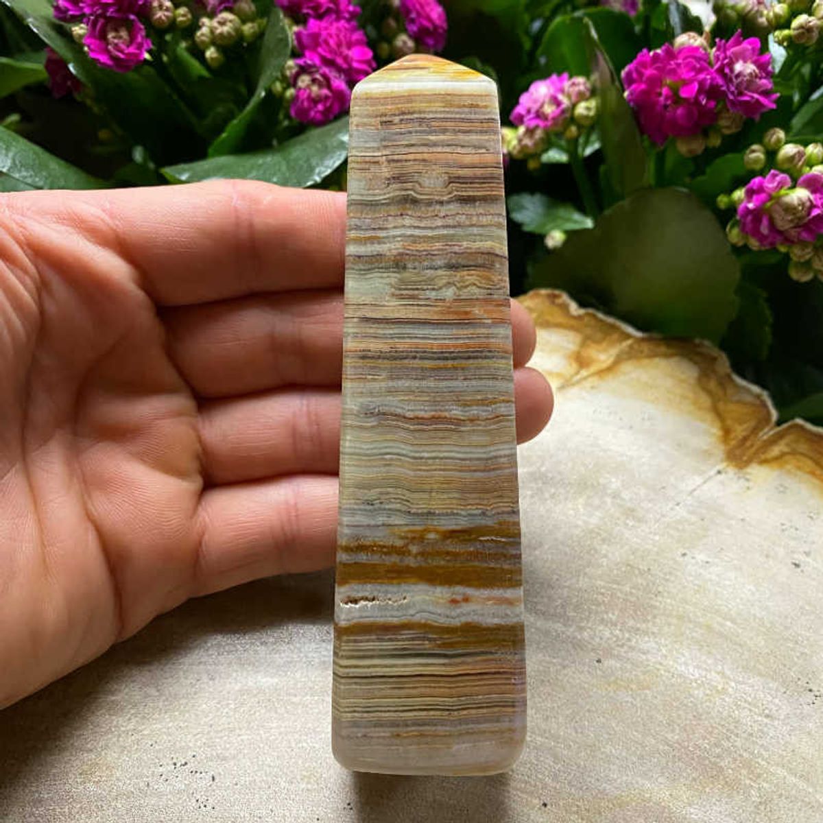 Stribet onyx obelisk