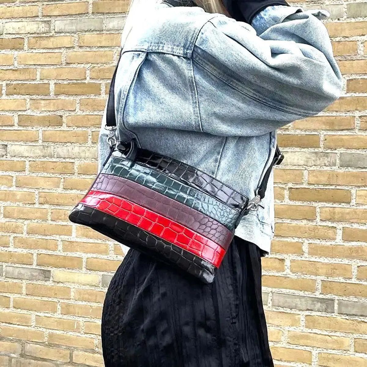 Style Livingstone i efterårsmulti m. krokodille præg. Cool clutch og crossbody skuldertaske