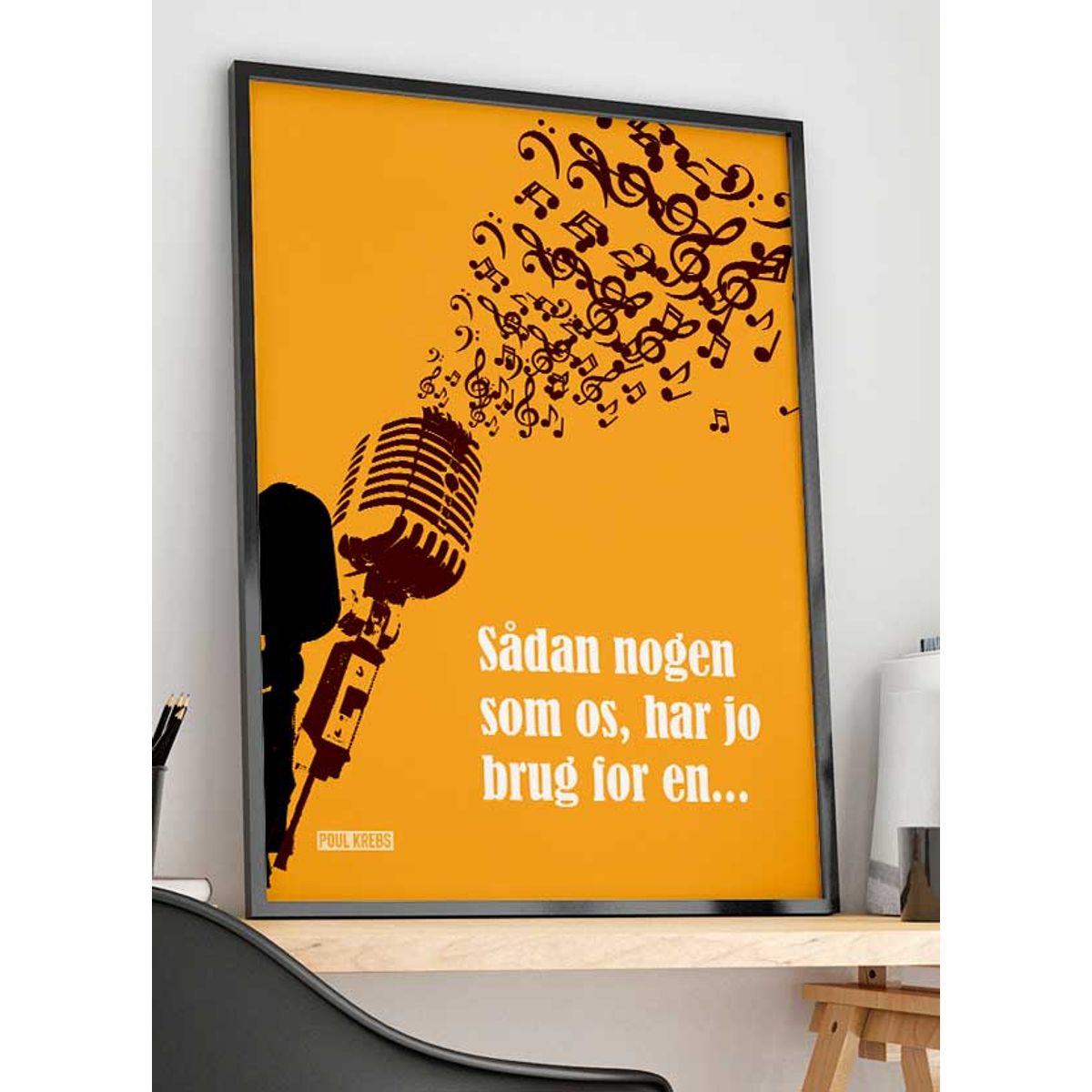 Sådan nogen som os Poul Krebs-plakat gul med mikrofon - 50 x 70 cm - Kr. 279,-