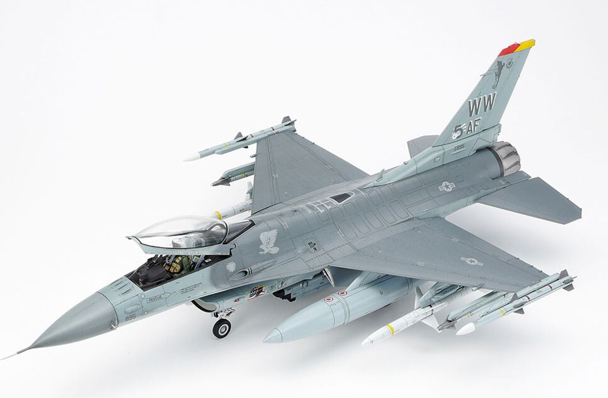 Tamiya - F-16cj Fighting Falcon Modelfly Byggesæt - 1:48 - 61098