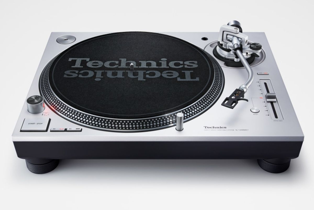 Technics SL-1200 MK7 Pladespiller (Sølv)