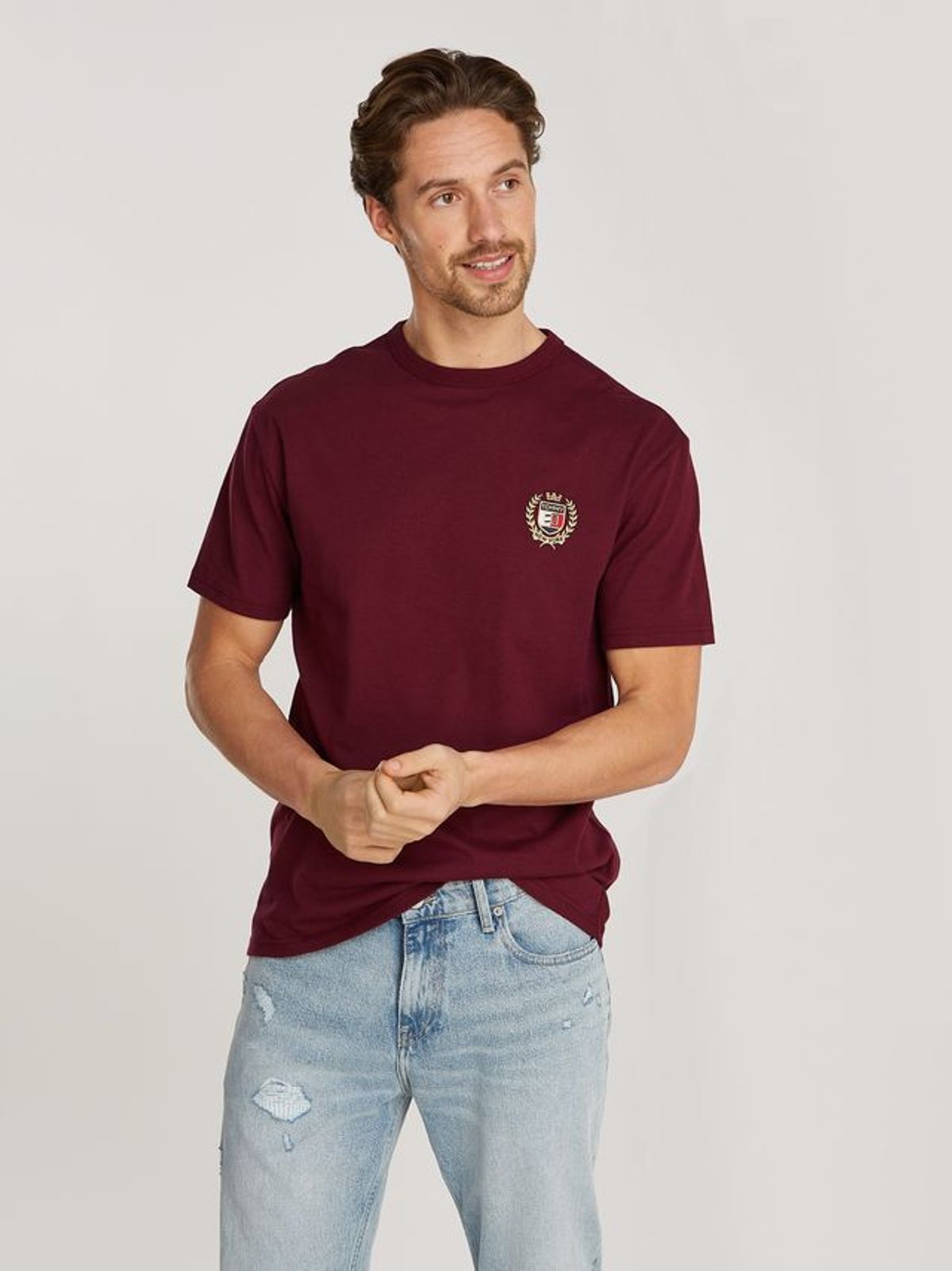 TJM REG RWB CREST FLAG TEE EXT