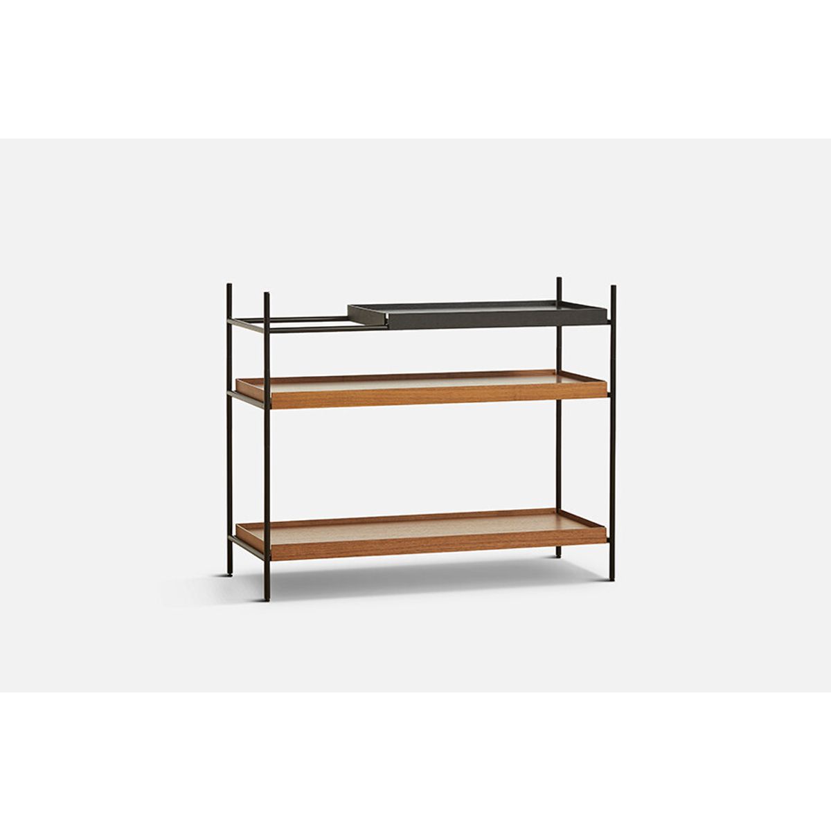 Tray Shelf, lav fra Woud (Black: 1 short / Walnut: 2 wide)