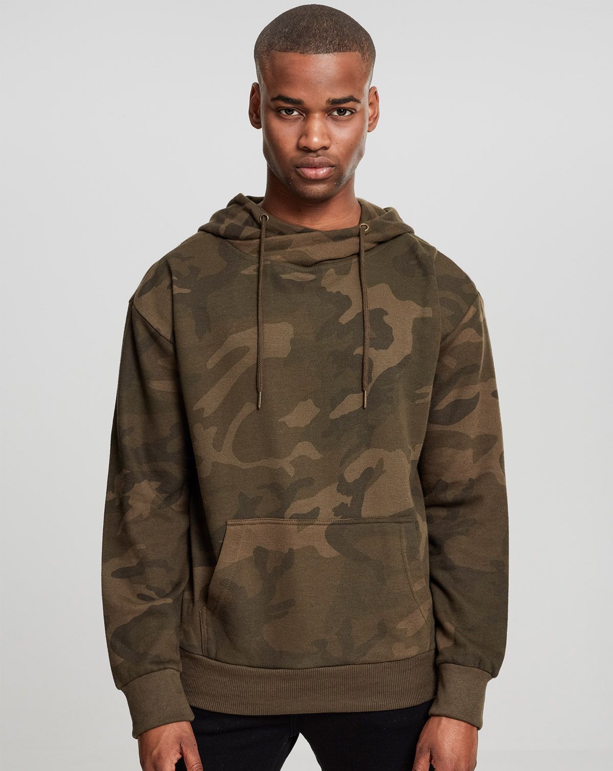 Urban Classics Camo Hoodie Høj hals Oliven camo