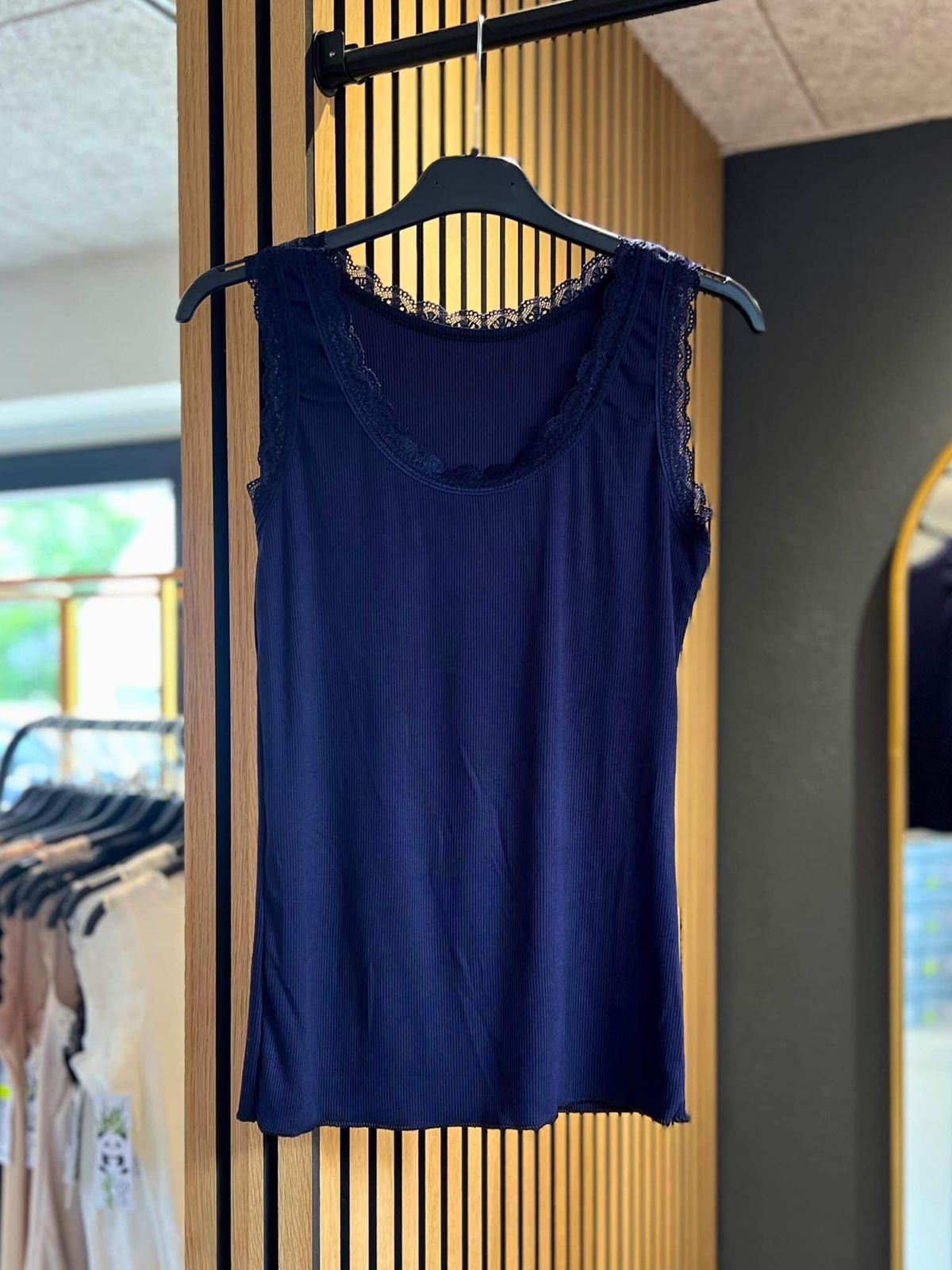 Viscose Top Med Blondekant - Navy L/XL