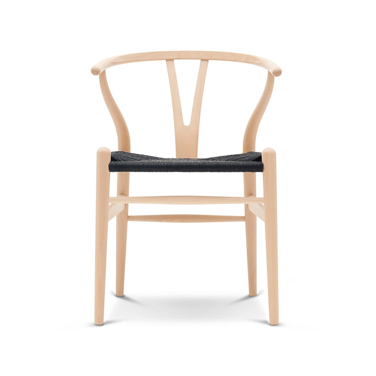 Y-stol CH24, Bøg sæbe med sort flet af Hans J. Wegner