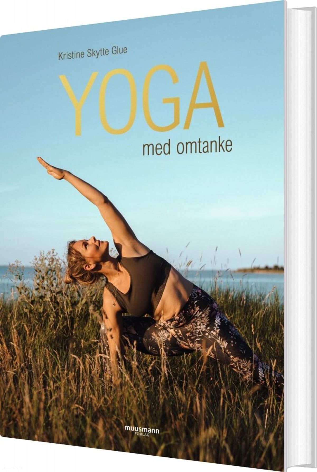 Yoga Med Omtanke - Kristine Skytte Glue - Bog