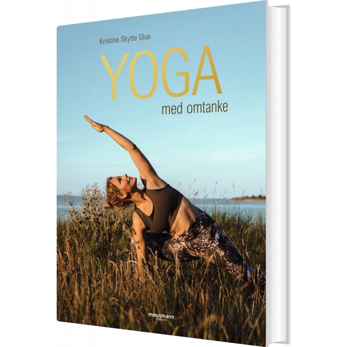 Yoga Med Omtanke - Kristine Skytte Glue - Bog