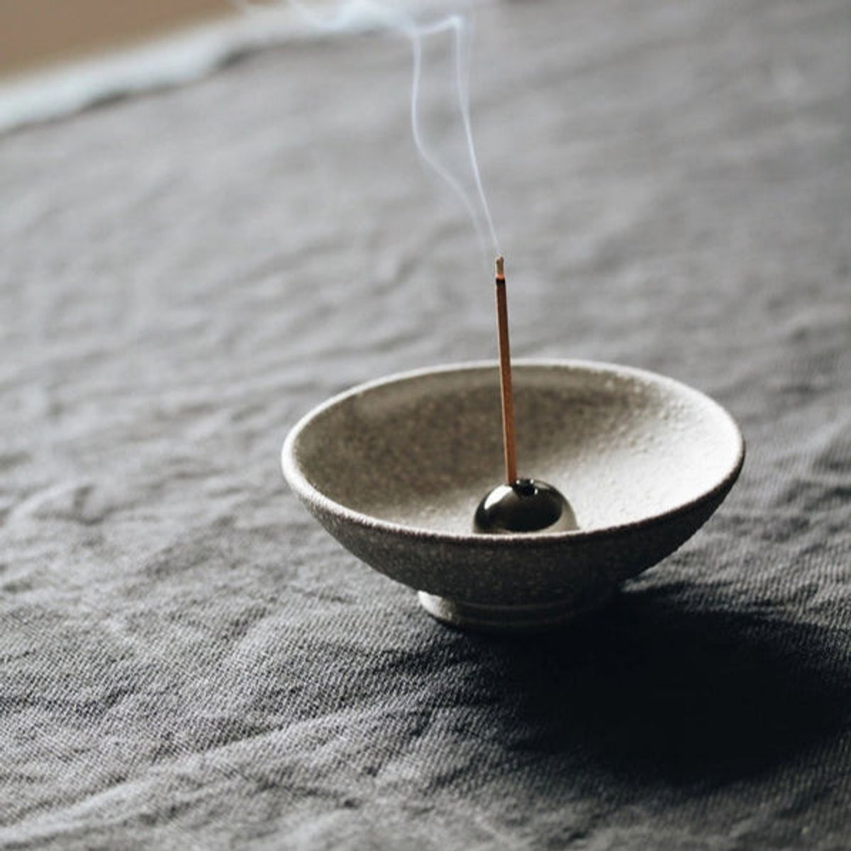 ZEN SMUDGING SKÅL + RØGELSESHOLDER - GOLD STENTØJ - UME INCENSE - - UME Incense - StudioBuus