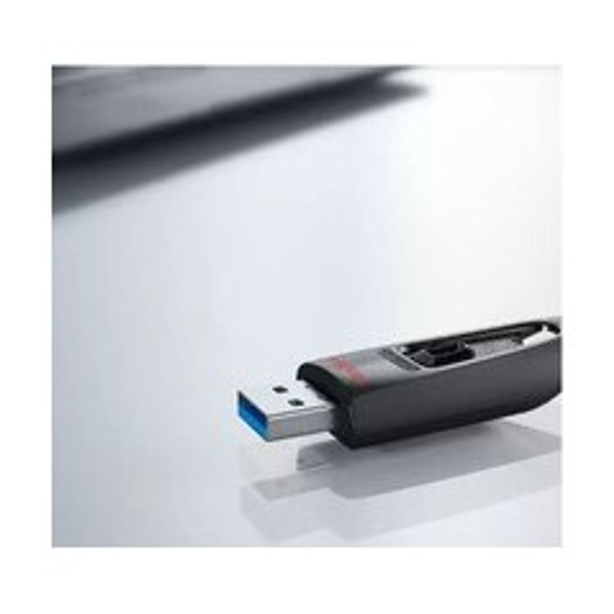 SanDisk Ultra 64GB USB 3.0 Sort