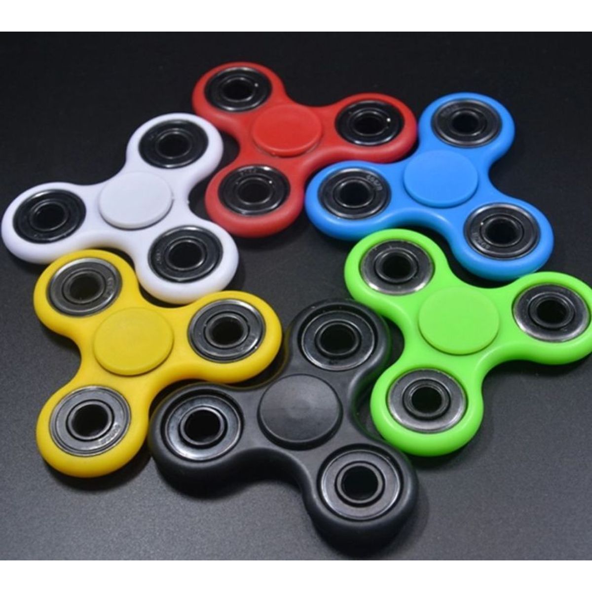 Basic fidget spinner. Ass. farver.