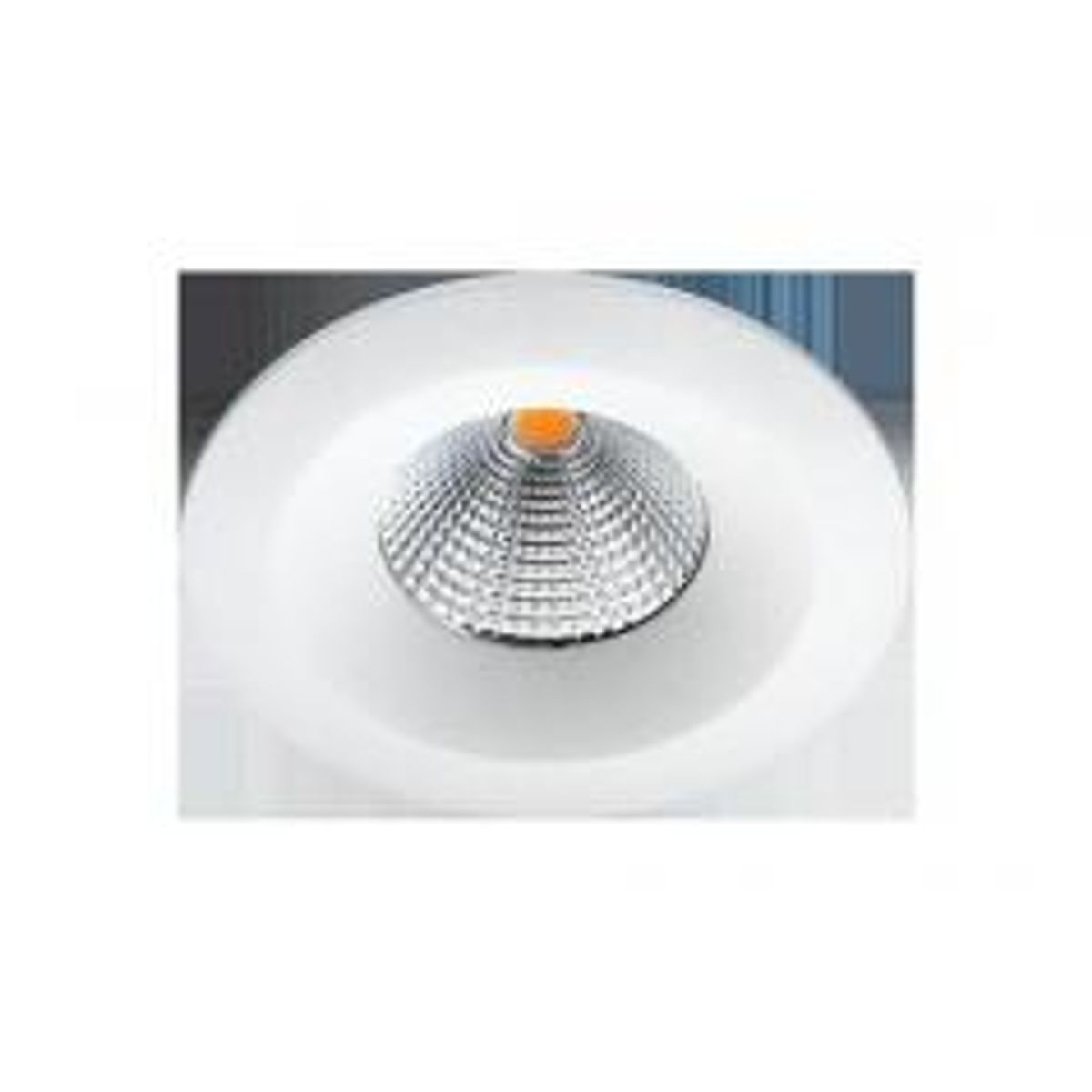 Uniled Isosafe Airt Hvid 7w Led 2700k