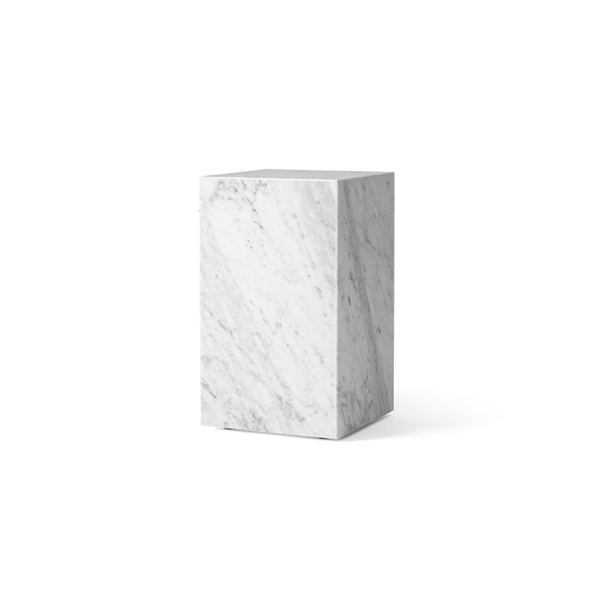 Plinth Tall White Carrara marmor fra Audo Copenhagen