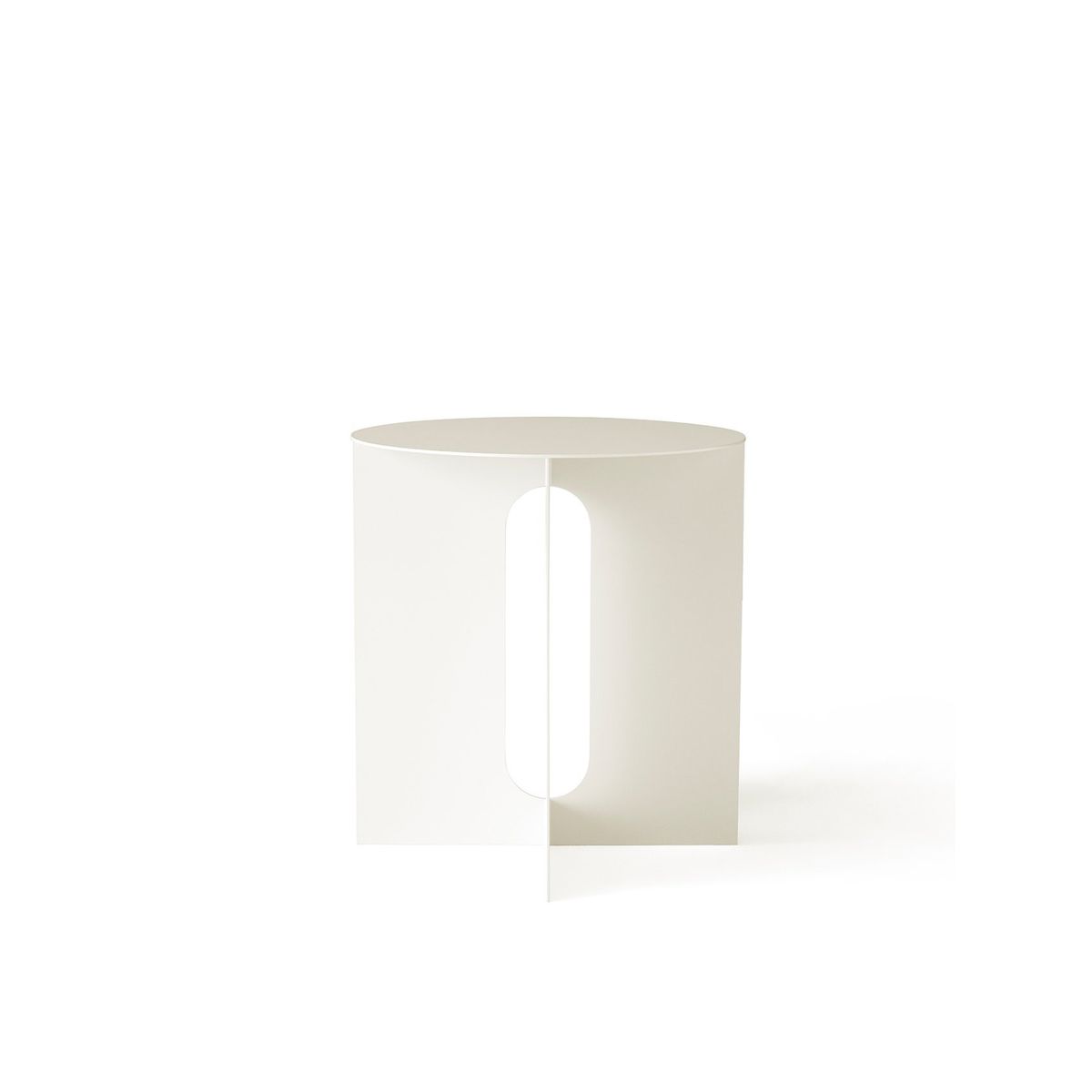 Androgyne Side Table fra Audo Copenhagen (Ivory)