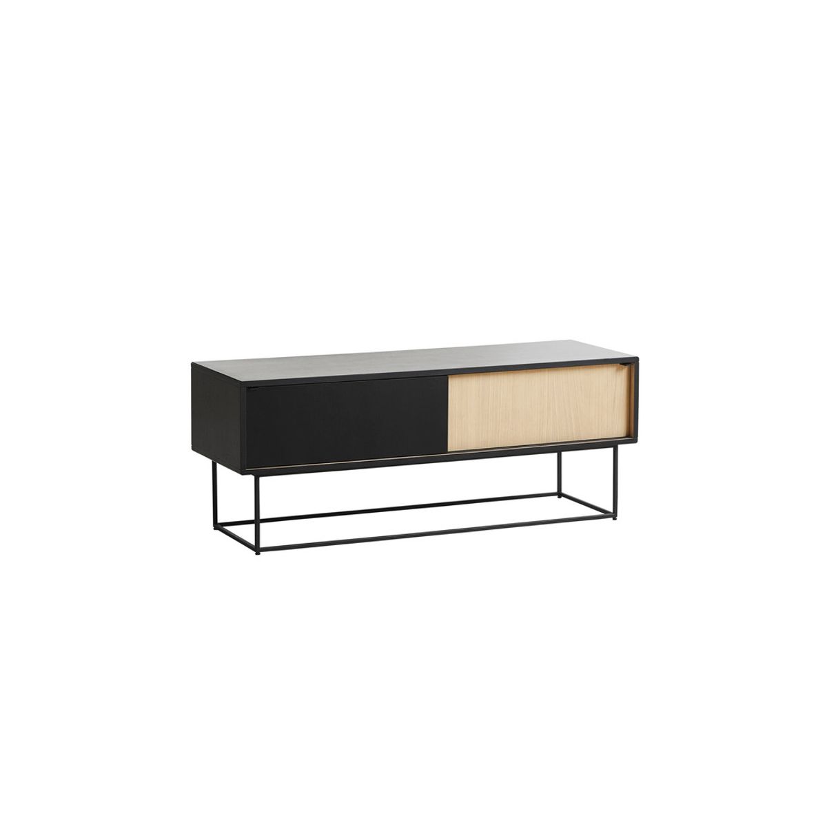 Virka Low Sideboard fra Woud (Sort/eg)