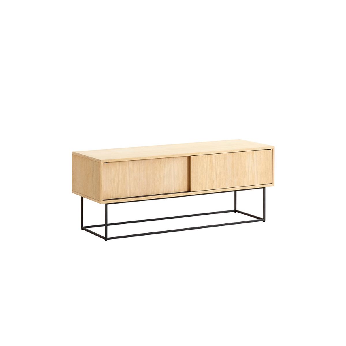 Virka Low Sideboard fra Woud (Eg/eg)