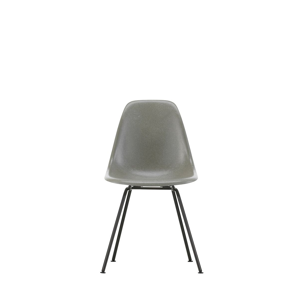 Eames Fiberglass Chair DSX, sortlakeret fra Vitra (Eames Raw Umber)