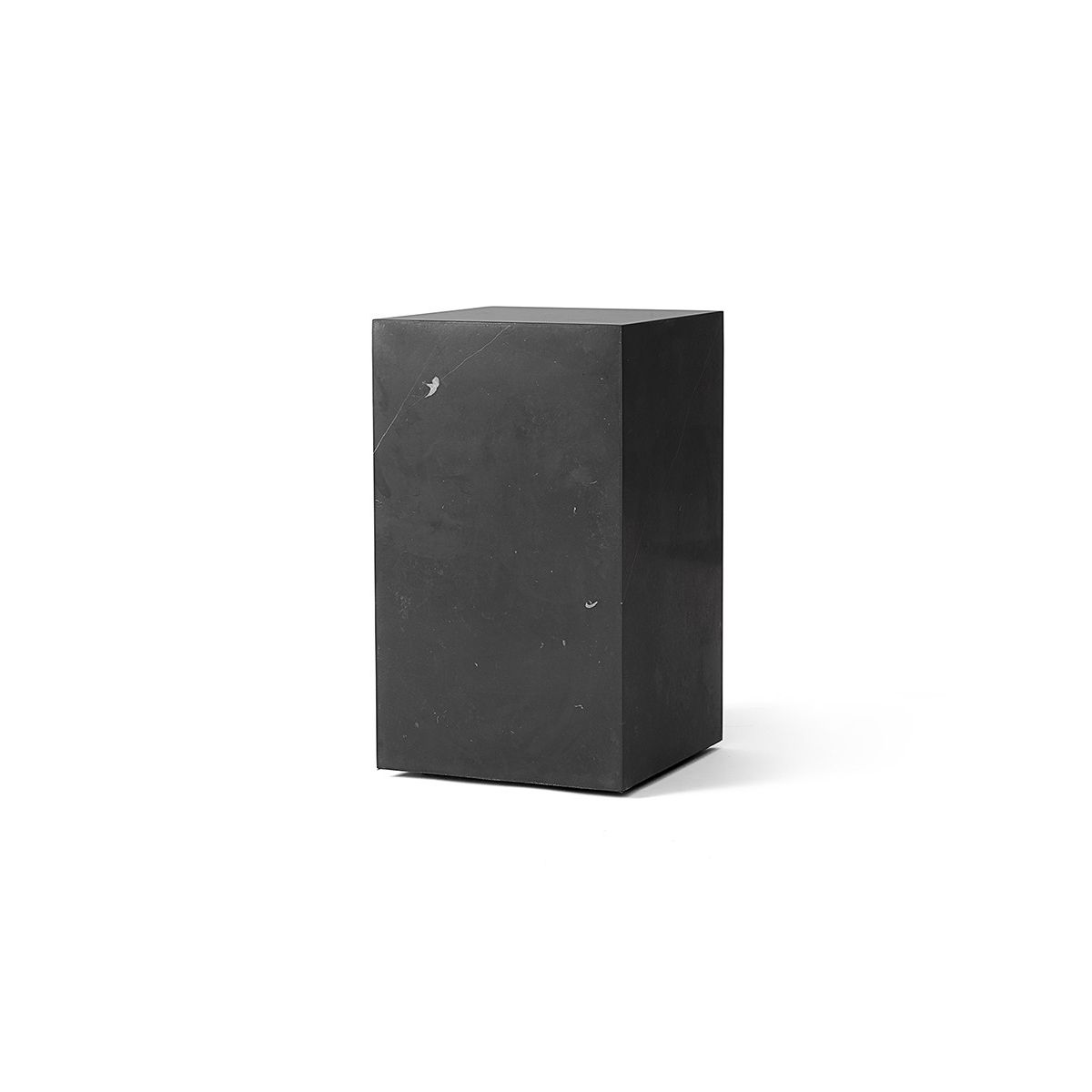 Plinth Tall Black Nero Marquina marmor fra Audo Copenhagen (Black, Nero Marquina marmor)