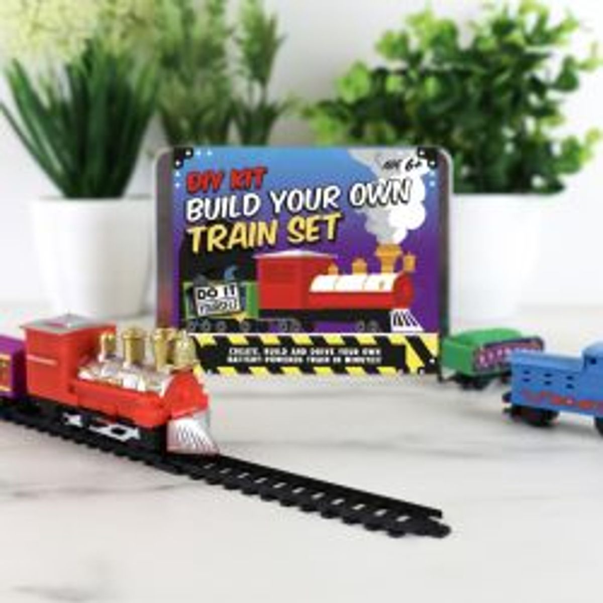 Gift Republic Diy Train Kit - Legetøj