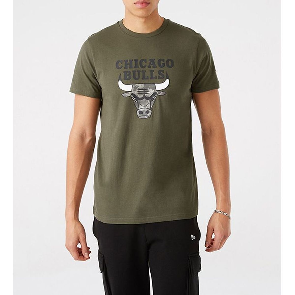 New Era T-Shirt - Chicago Bulls - Army Grøn