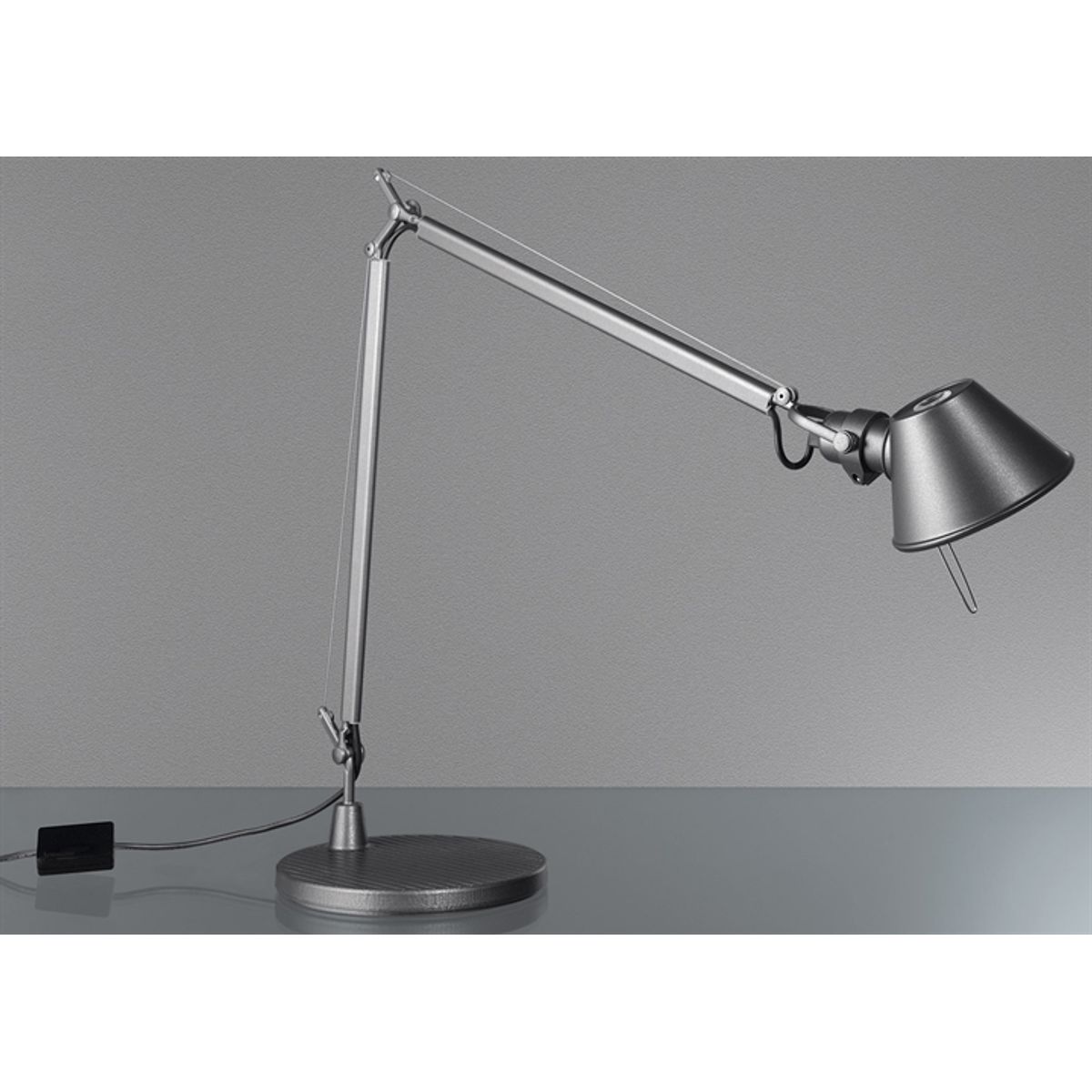 Tolomeo Midi bordlampe LED, grå med bordfod (2700K)