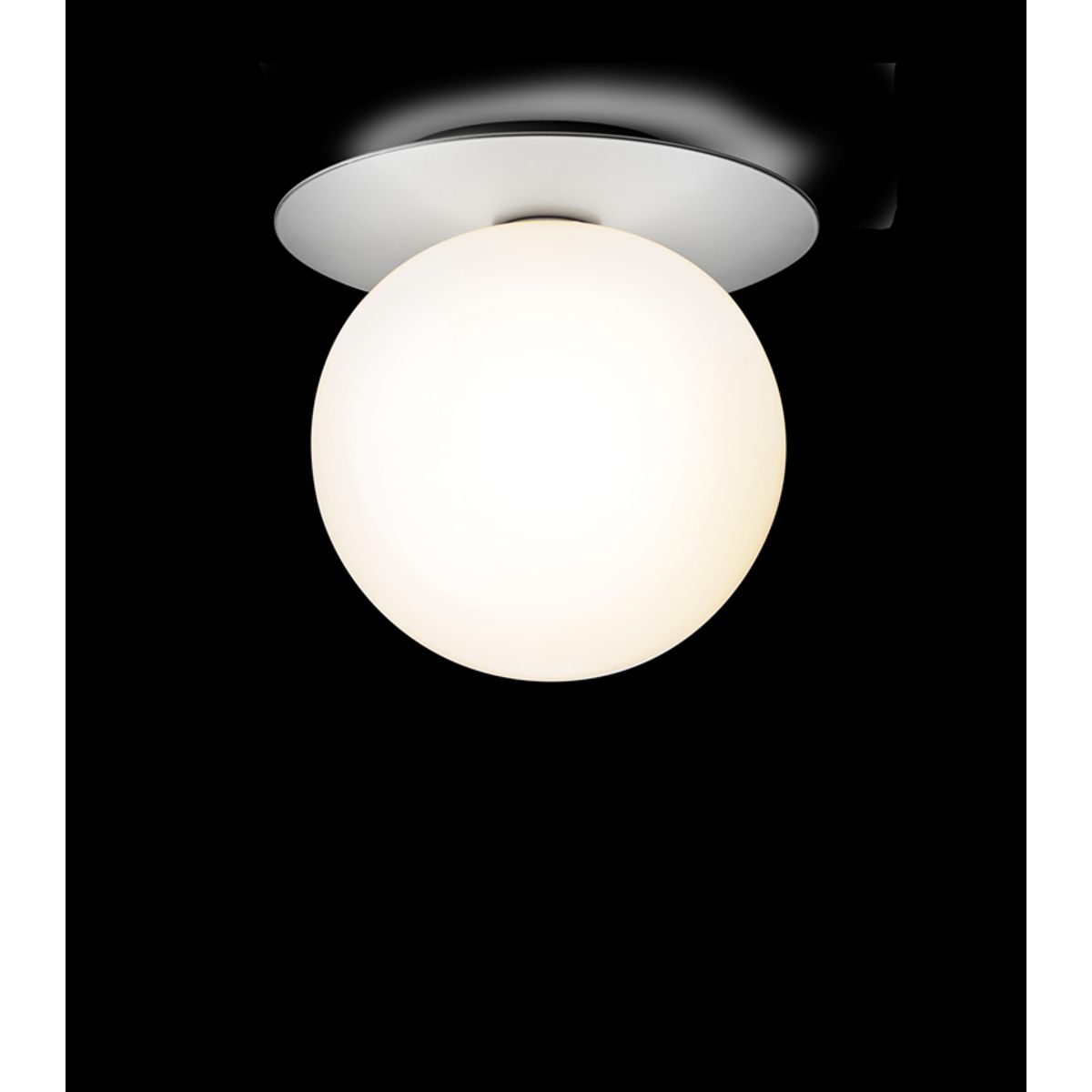 Liila 1 large væglampe / loftlampe IP44, light silver/opal