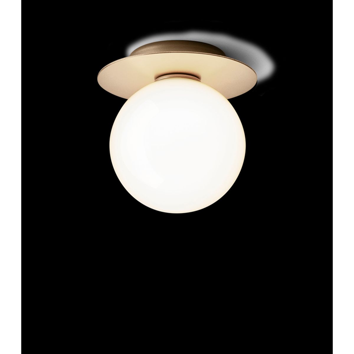 Liila 1 medium væglampe / loftlampe IP44, nordic guld/opal