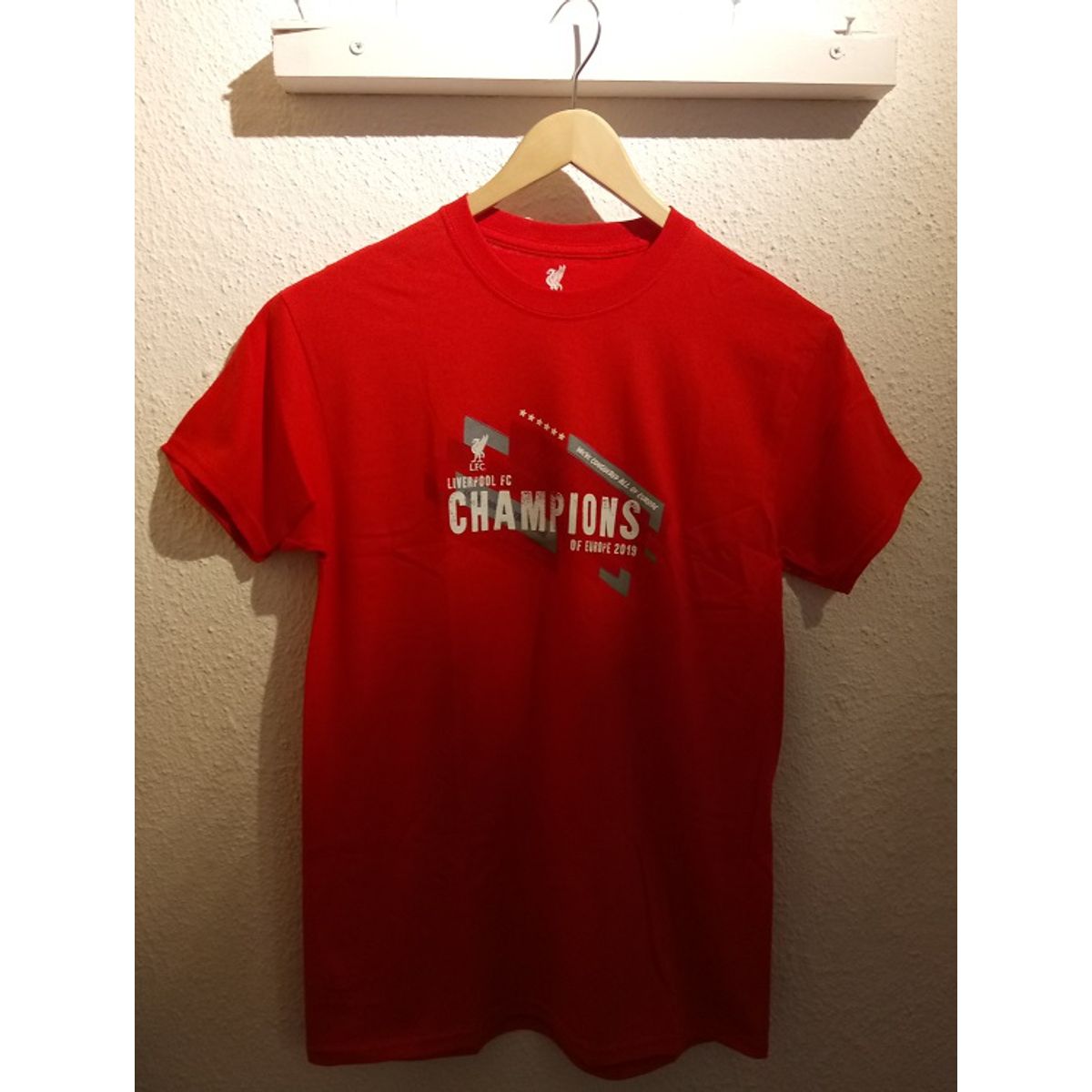 Liverpool Champions Europe Junior Tee Trade-9-10 years