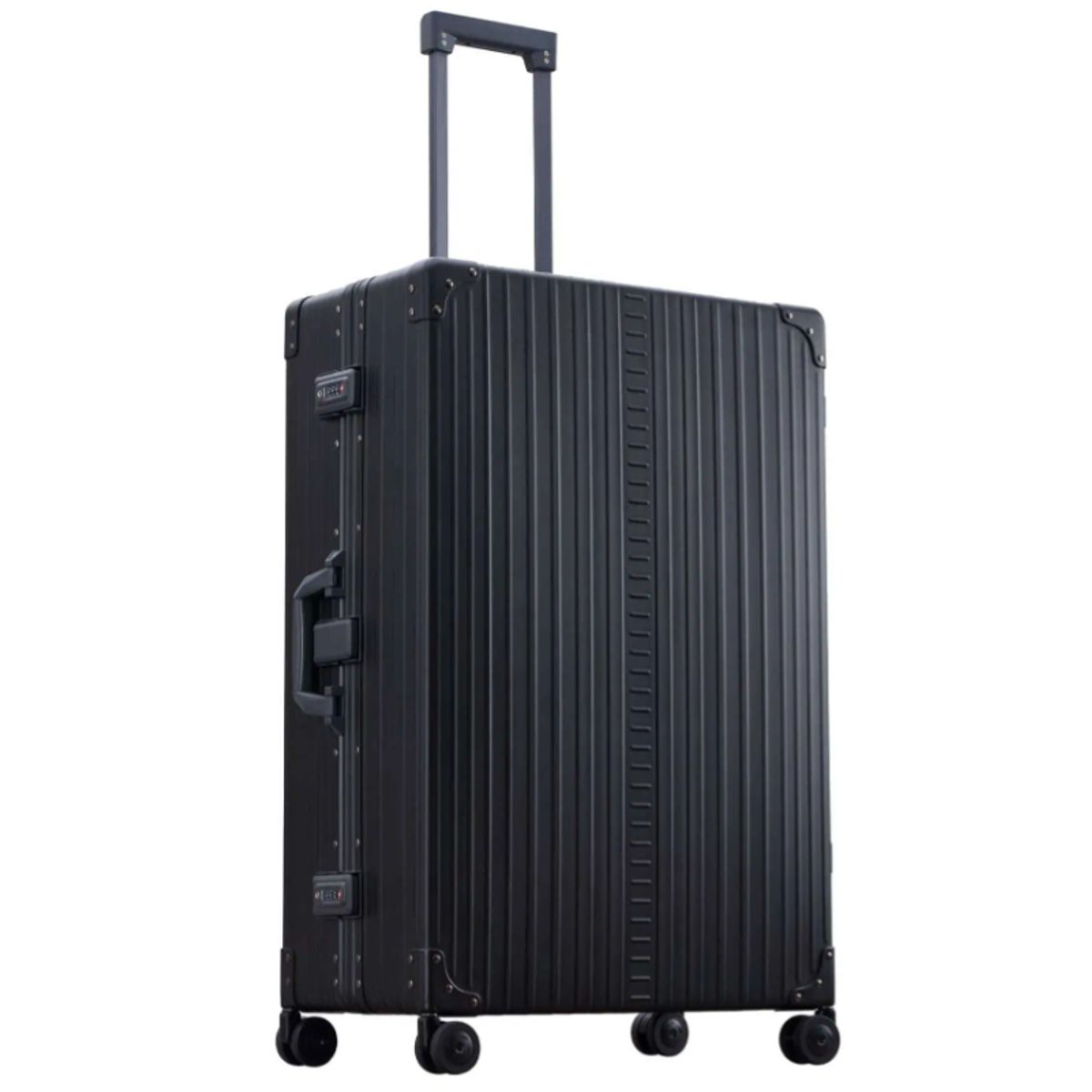 Aleon 32" Check In Macro Plus Traveler Black 3255