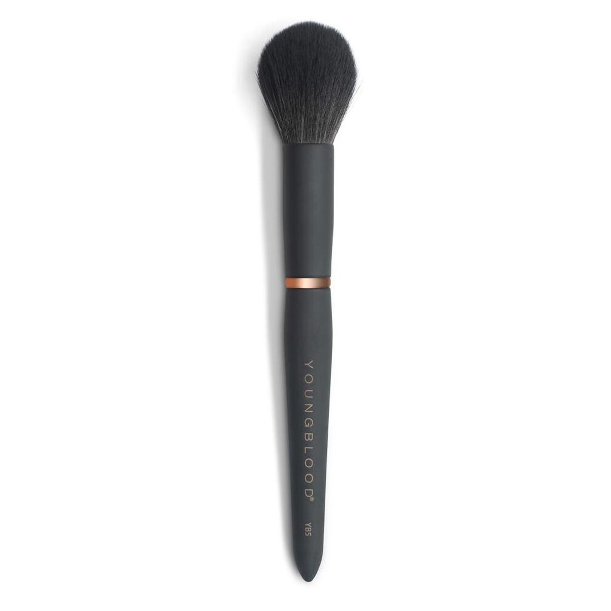 YOUNGBLOOD Cheek Brush (YB5)