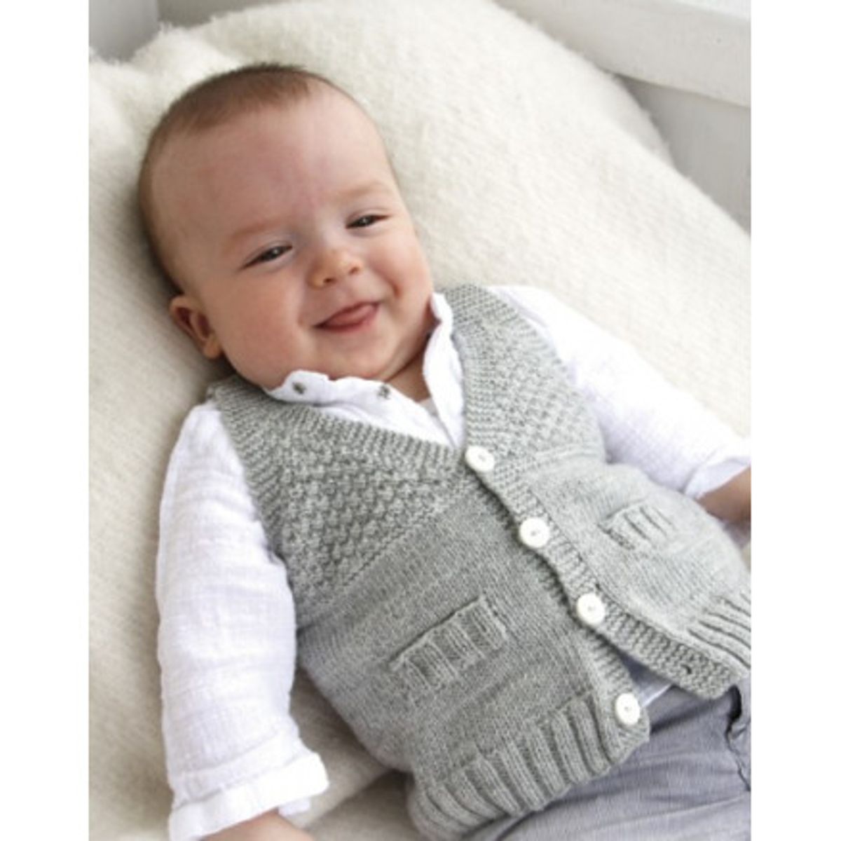 Junior by DROPS Design - Baby Vest Strikkeopskrift str. 1/3 mdr - 3/4 - 2 år