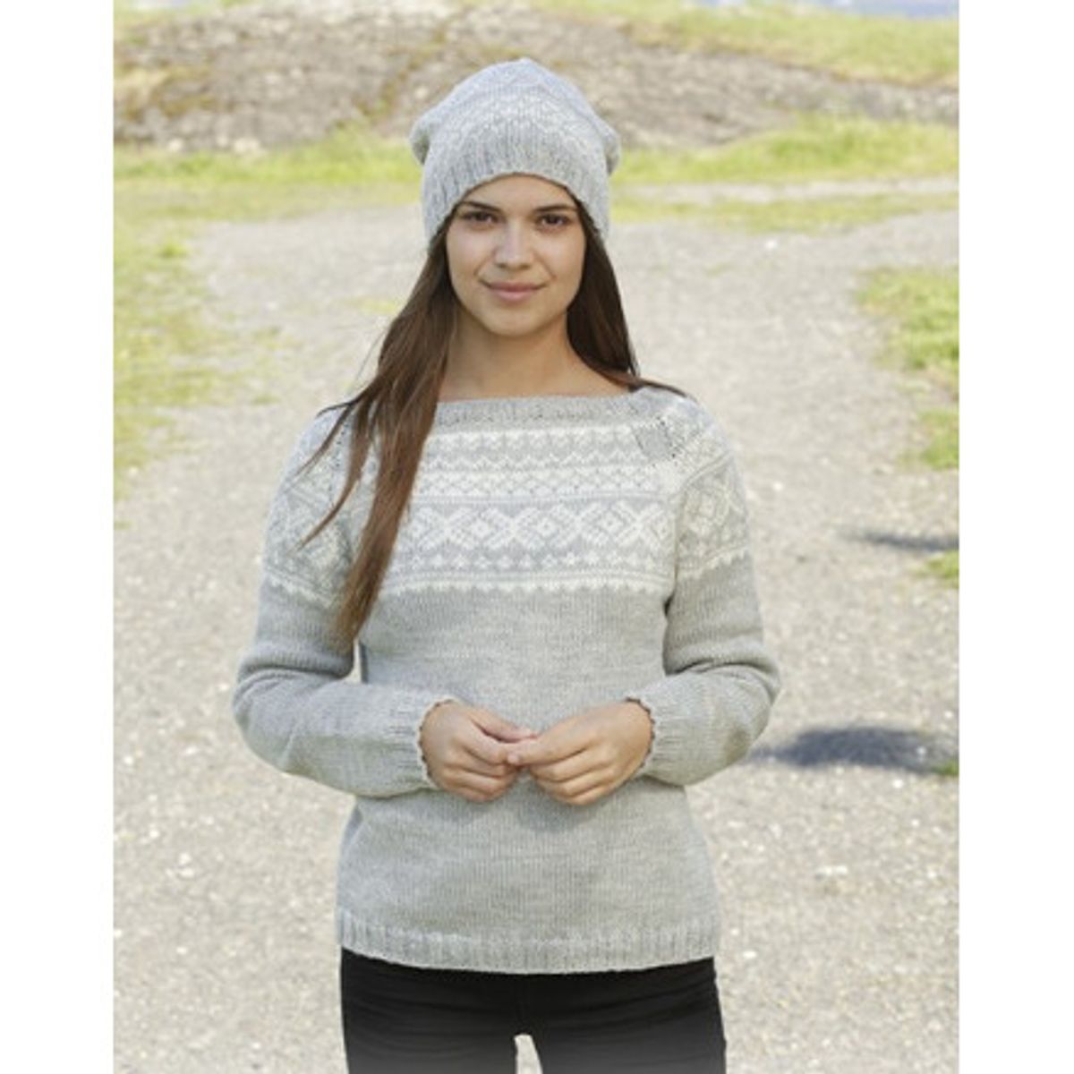 Silver Dream by DROPS Design - Bluse og Hue med nordisk mønster Strikk - Small