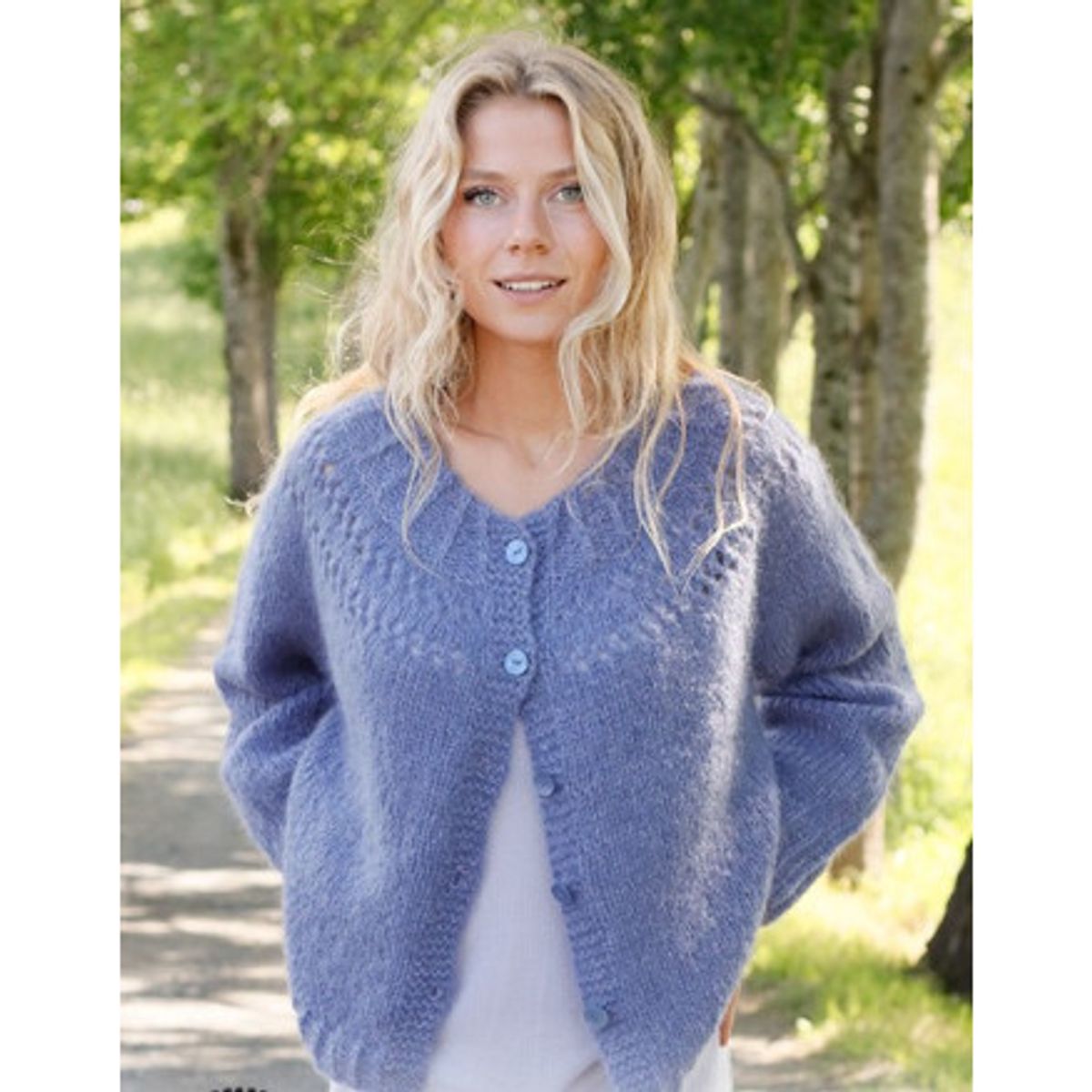 Round Lake Cardigan by DROPS Design - Cardigan Strikkeopskrift str. S - XXX-Large