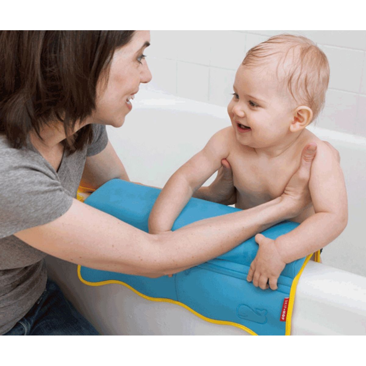 Skip hop Moby Bathtub elbow rest