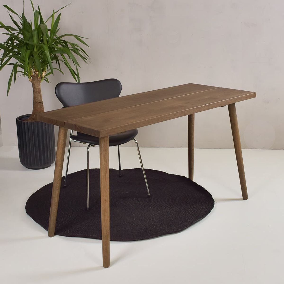 Planke skrivebord - røget eg - Model Gera - 120x60 cm