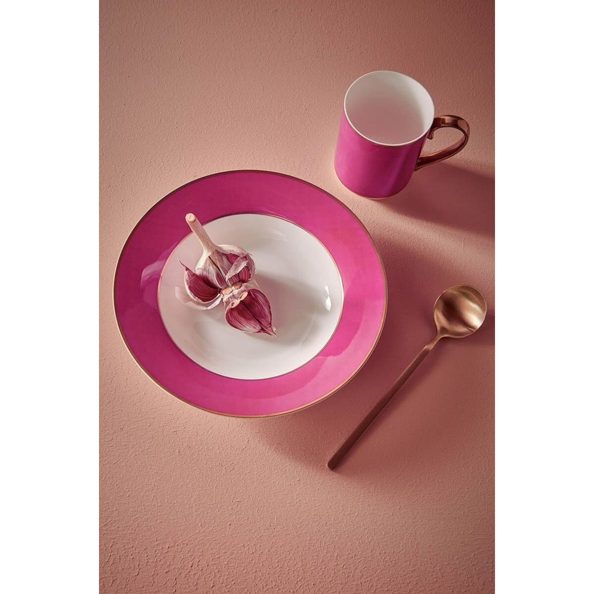 Deep Plate Pip Chique Gold-Pink 23.5cm