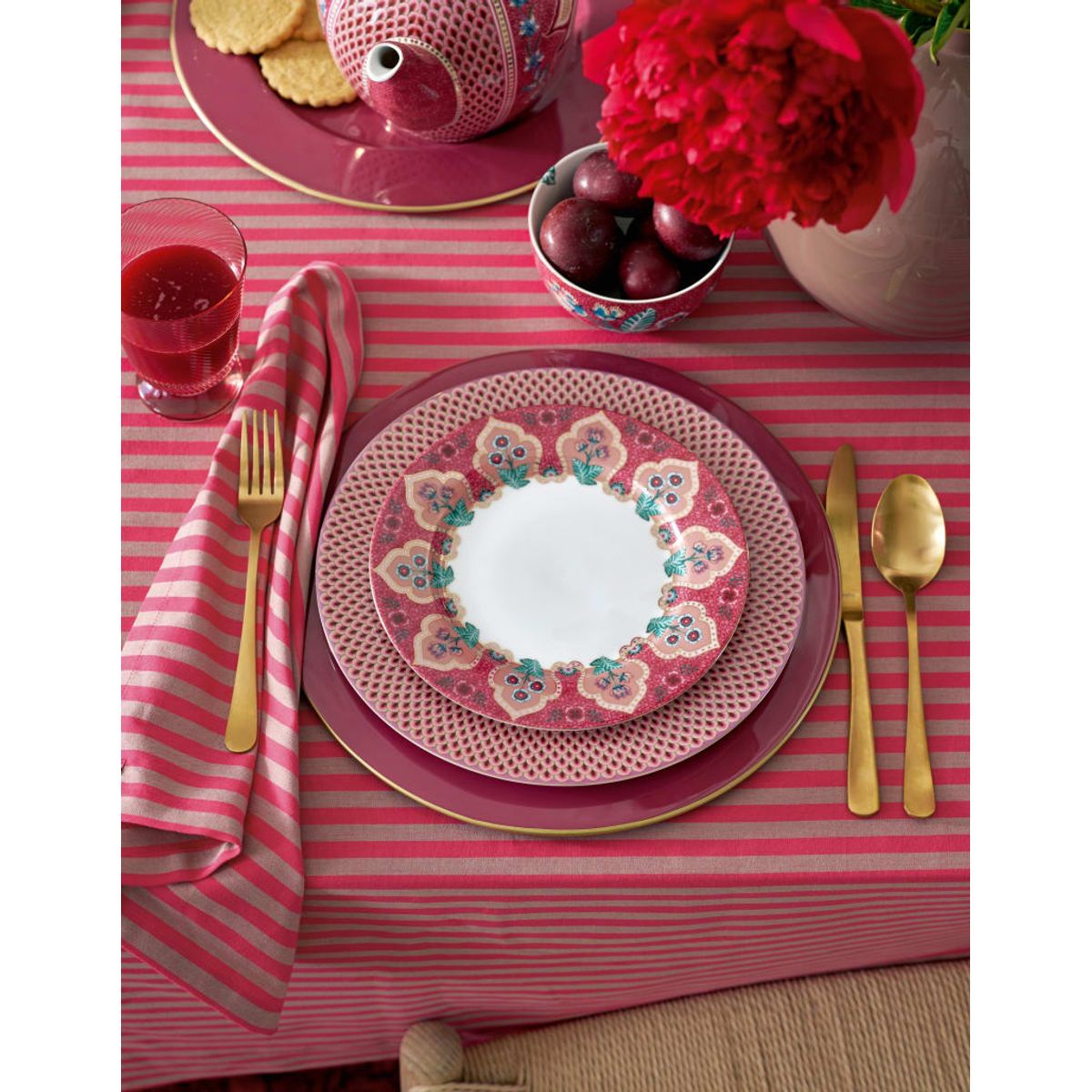 Plate Flower Festival Deco Dark Pink 21cm