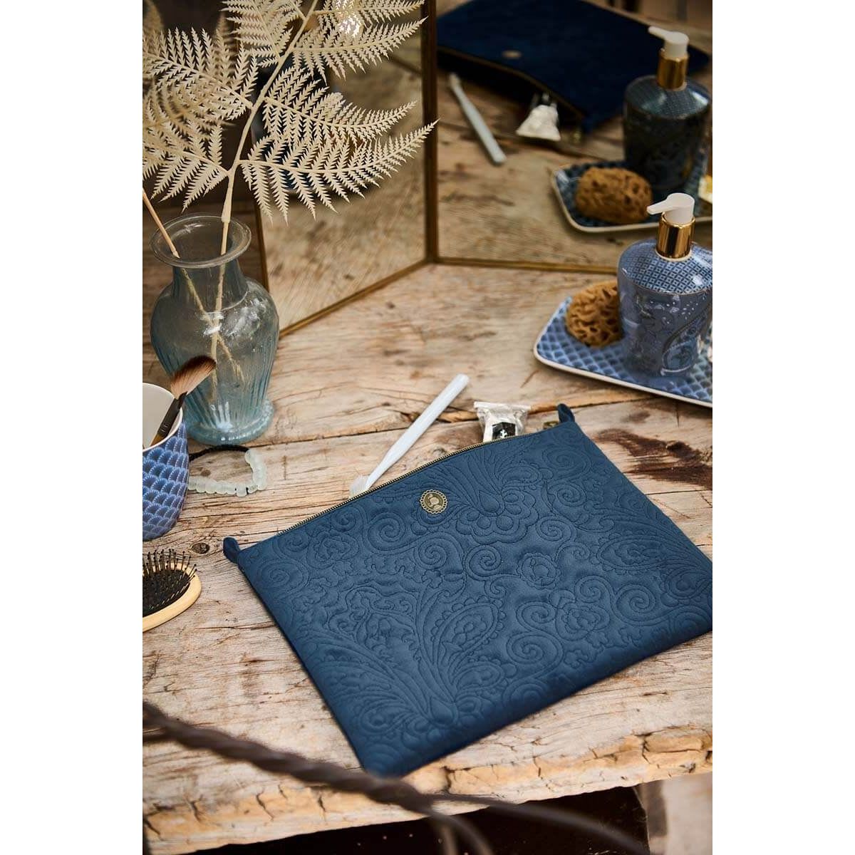 Cosmetic Flat Pouch Large Velvet Quiltey Days Blue 30x22x1cm