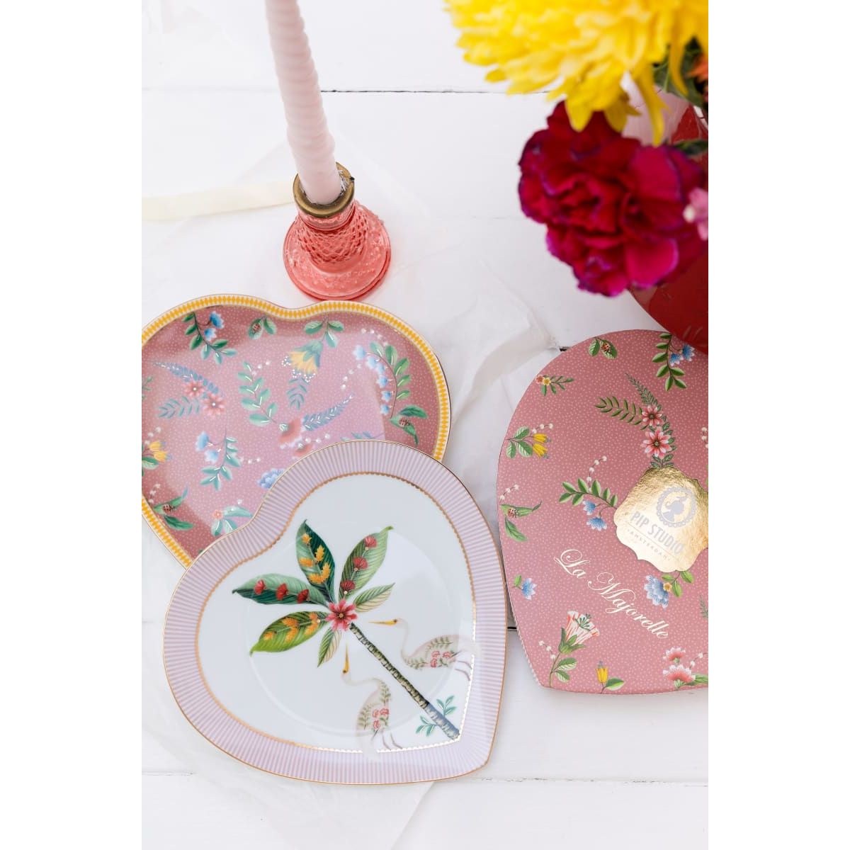 Set/2 Heart Shape Plates La Majorelle Pink 21.5cm