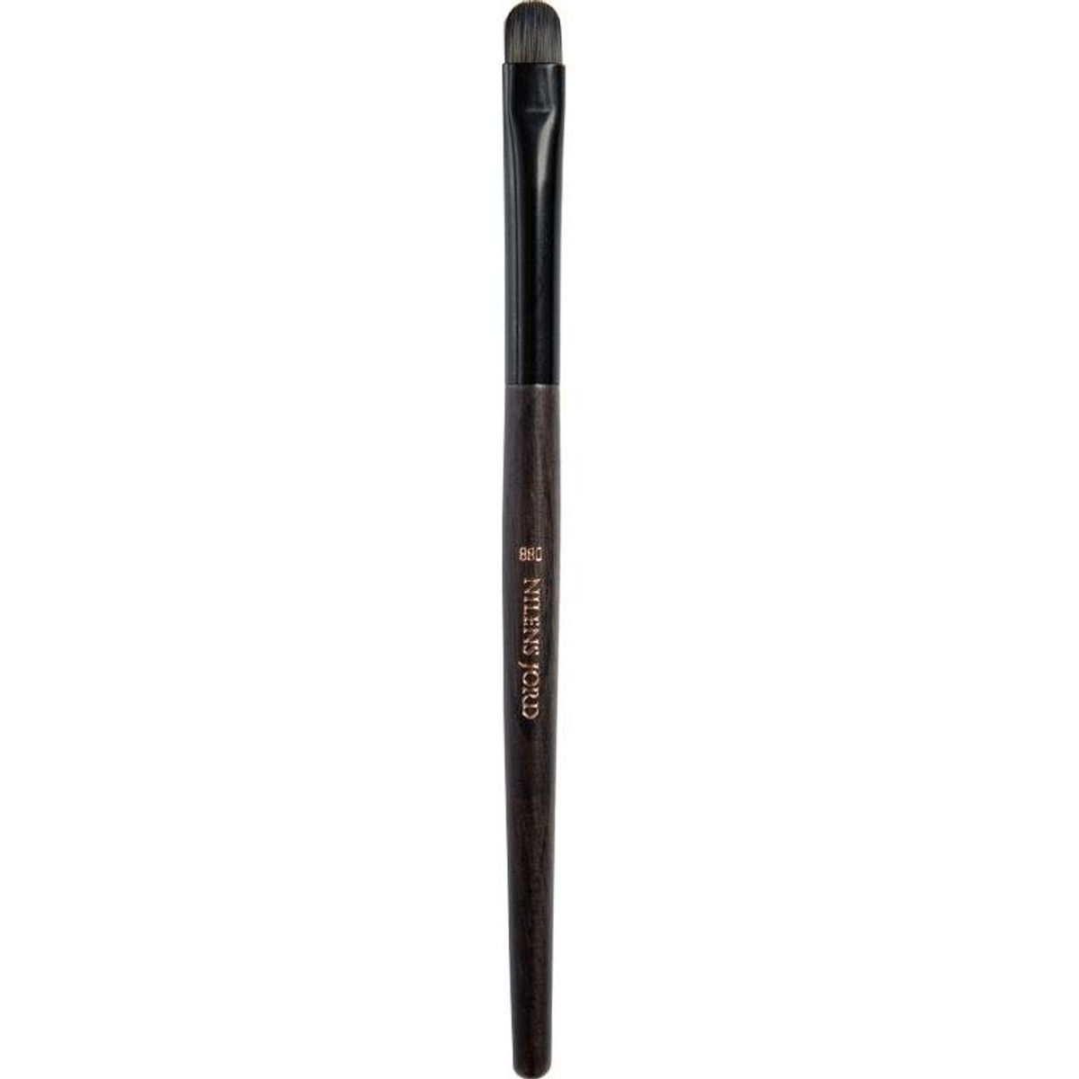 Nilens Jord Pure Collection Small Eye Shadow Brush No. 880