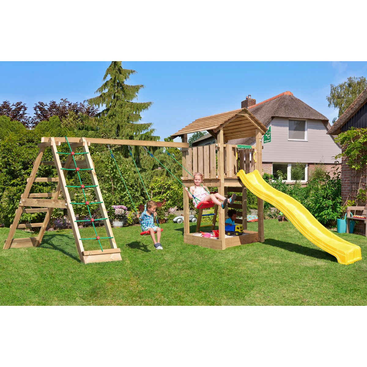 Jungle Gym - Legetårn Jungle Gym Cottage 2.1 m/2-Climb Modul 220 og gul rutschebane